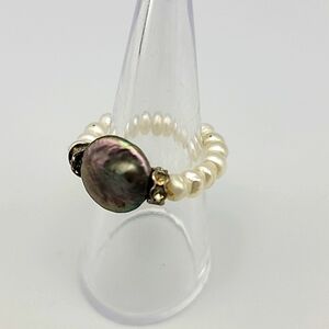 Elegant Coin Pearl Beaded Fresh Water Pearls Stretch Ring US Size 7.5 + Boho